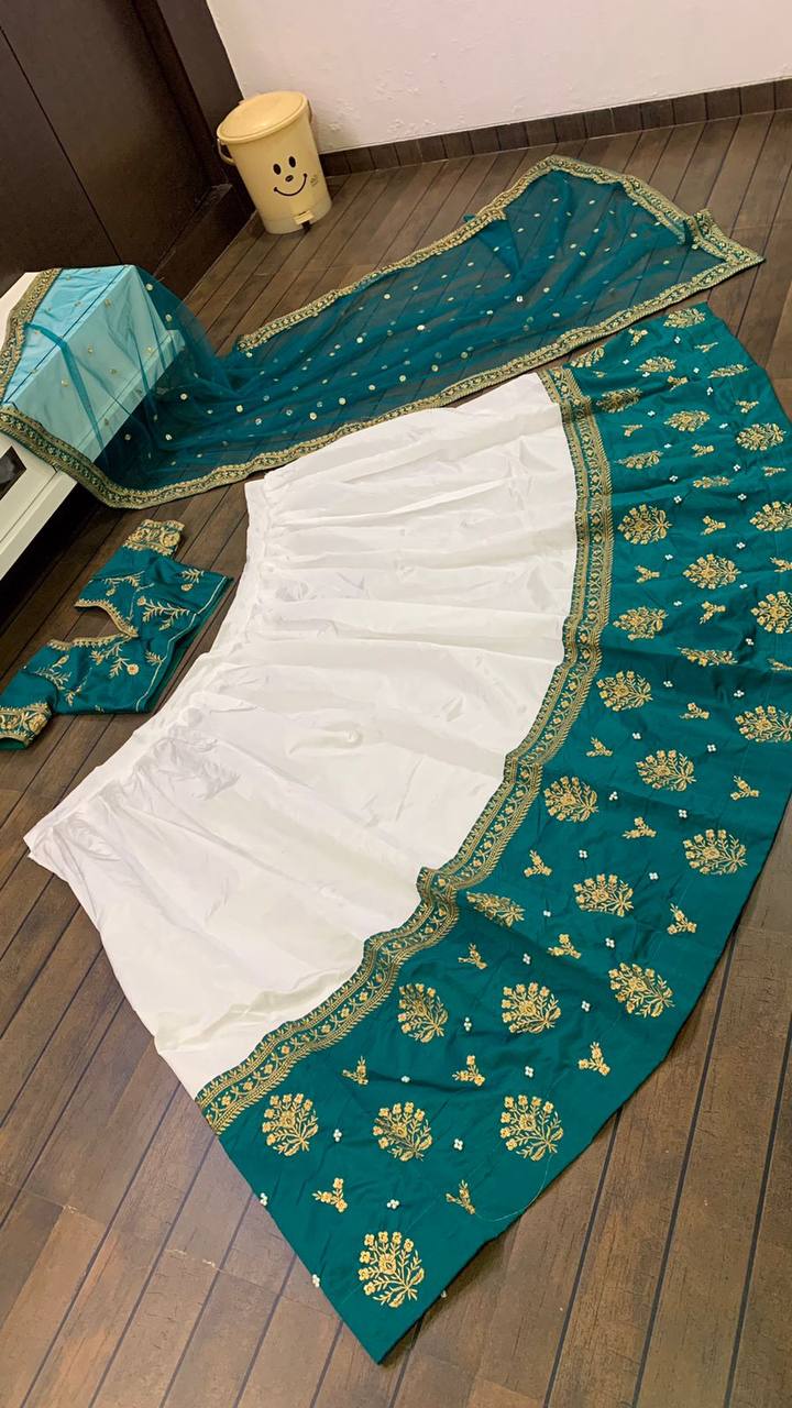 Buy Latest Green Color Lehenga Choli Online at Best Price - Joshindia