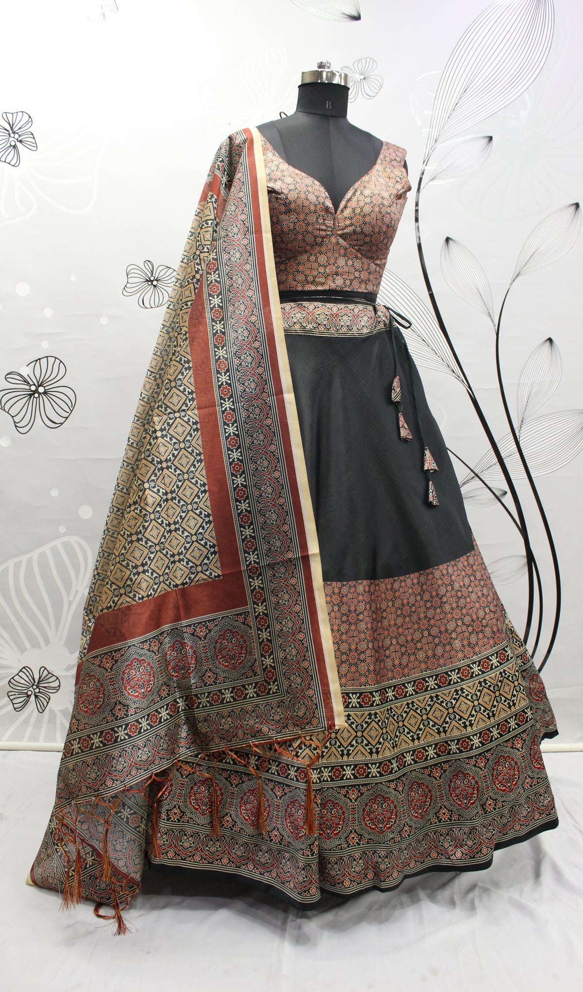 Shop Silk Fabric Based Lehenga Choli Online At Joshindia - Joshindia