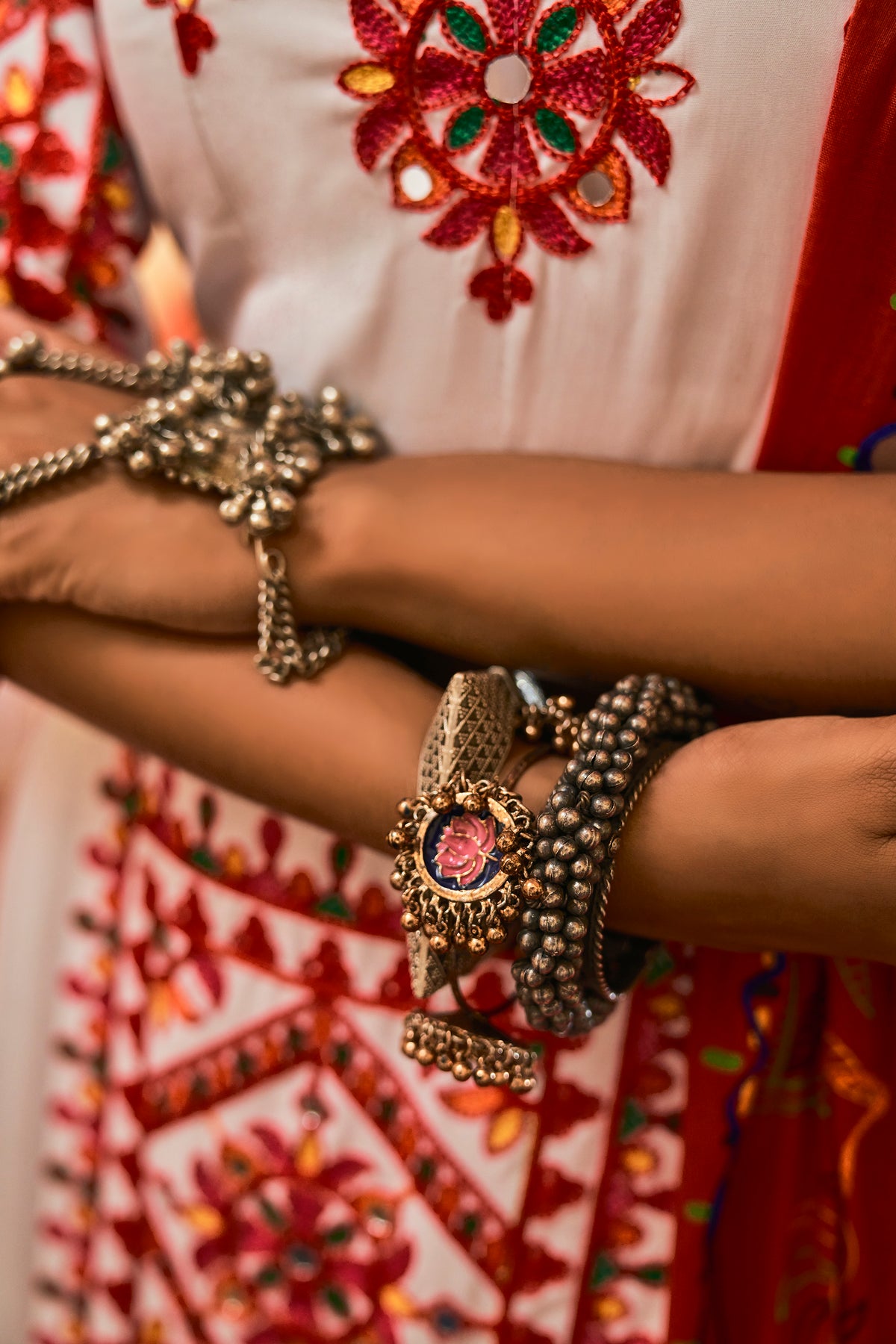 Buy White and Red Lehenga Choli for Navratri Online at Joshindia.com - Joshindia