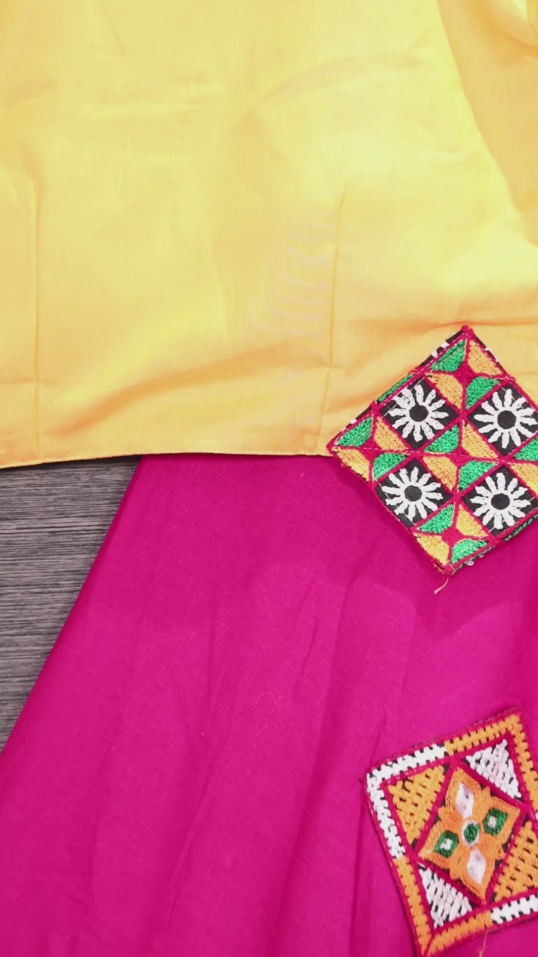 Elegant but Traditional Dandiya Dress / DDAG004-BPG