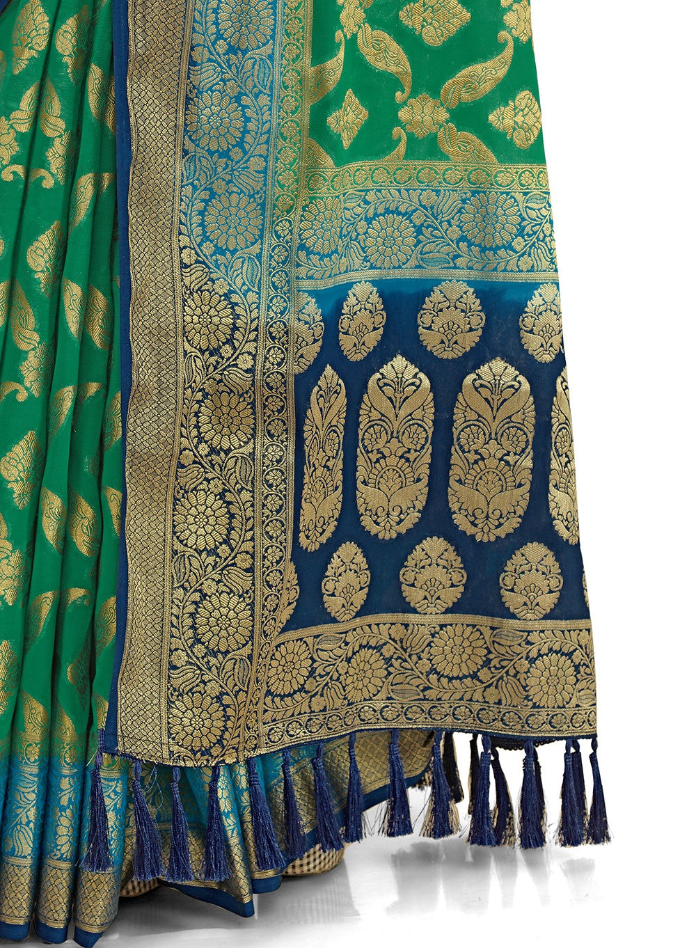 Green color heavy kanjiveram silk saree buy now - Joshindia