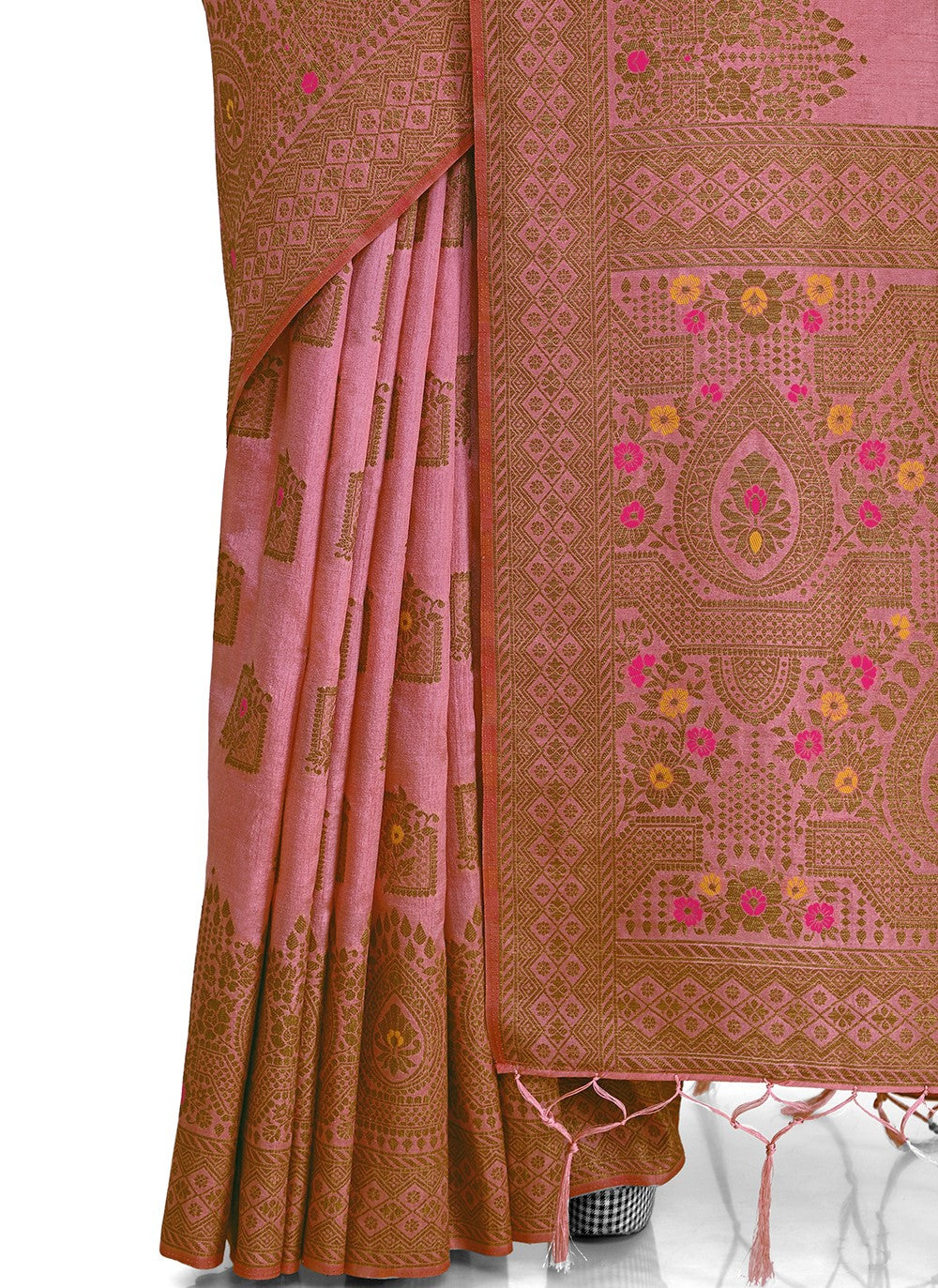 buy online  Pink color designe  silk saree At Regular price