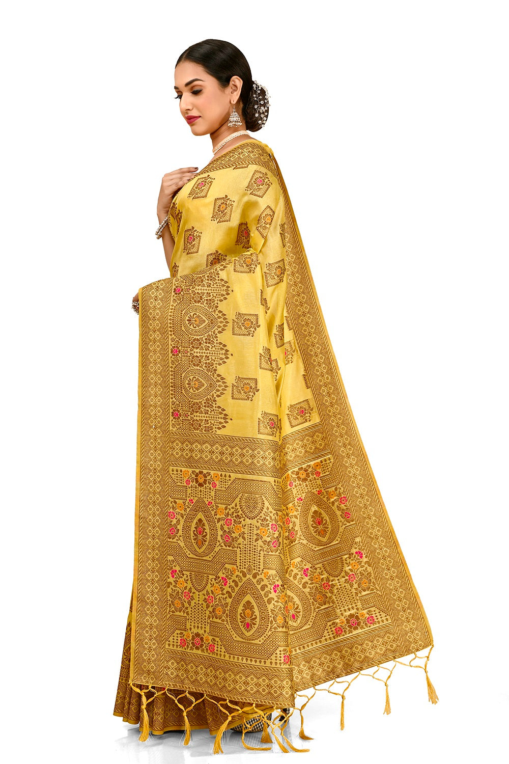 cream color silk Kanjivaram saree Buy Now - Joshindia
