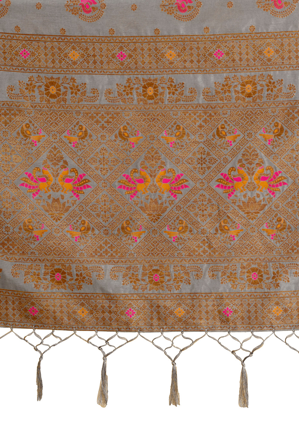 Trendy designer Silksaree at affordable rate - Joshindia