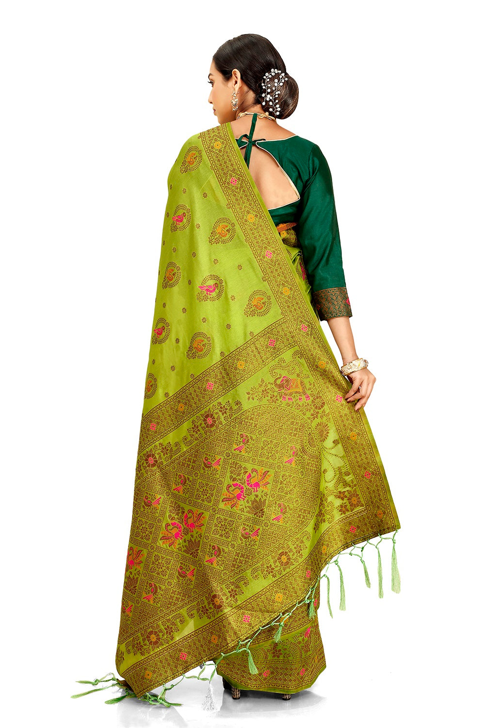 Green designer saree for royal look buy now