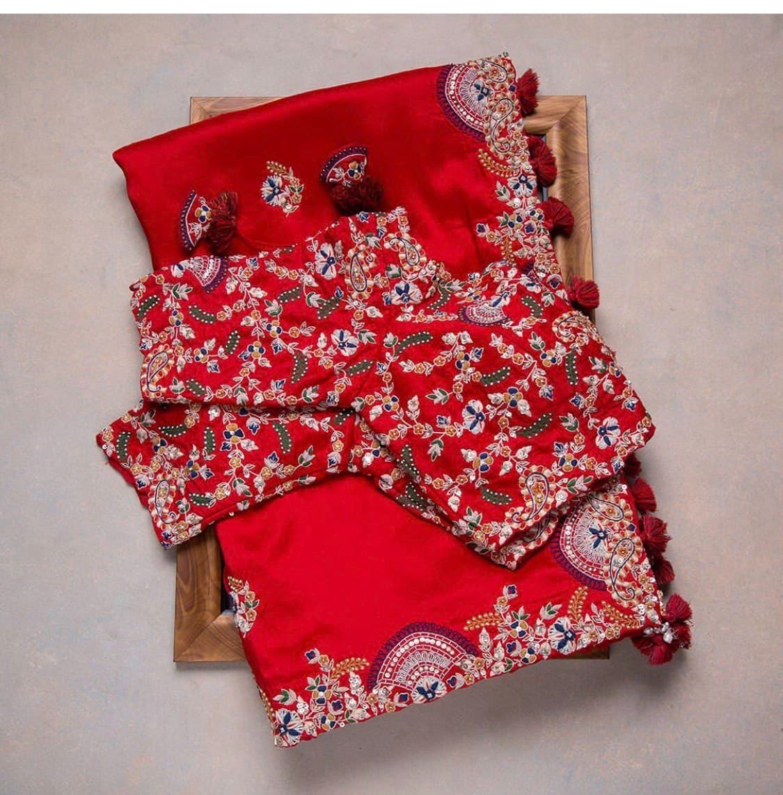 Latest red color beautiful saree for gorgeous look buy now - Joshindia