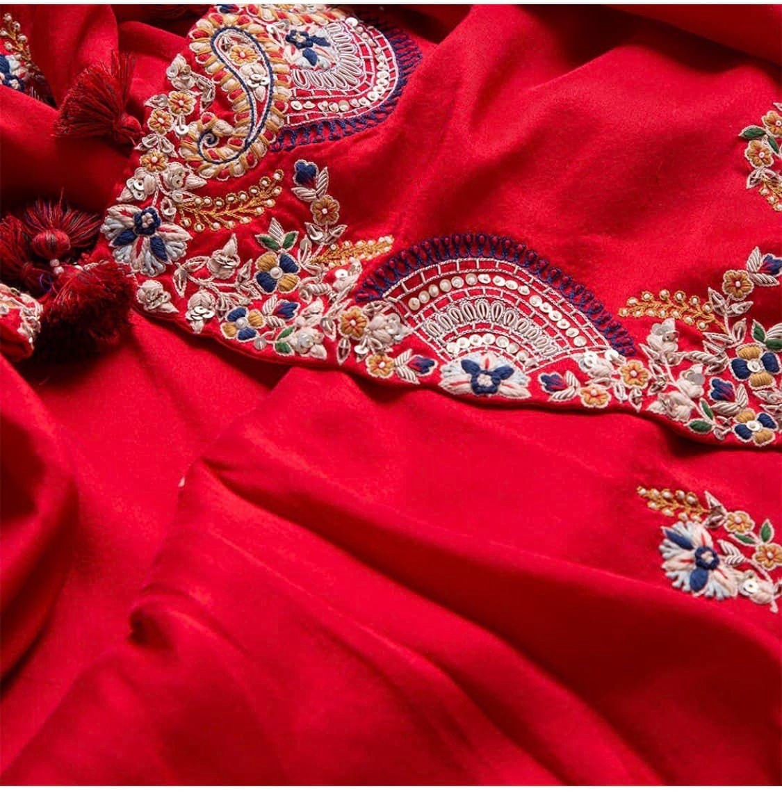 Latest red color beautiful saree for gorgeous look buy now - Joshindia