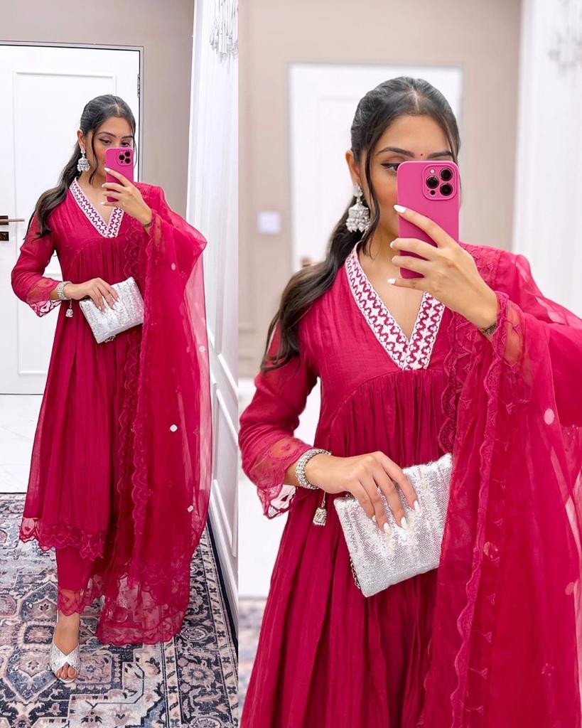 Anarkali Kurti With Pant At Affordable Price - Joshindia