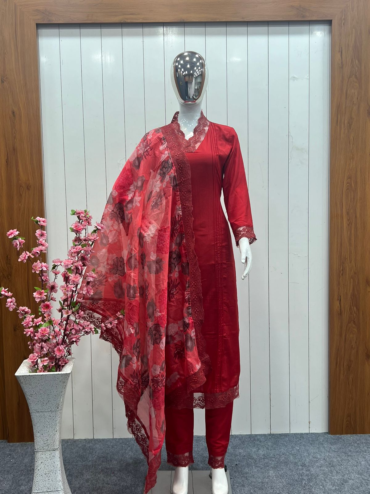 Buy lucknowi style kurta set for stylish look - Joshindia