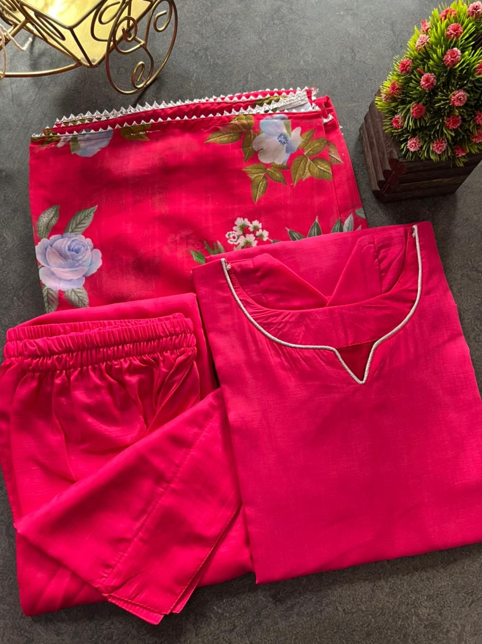 Buy Pink color lucknowi style kurta set for stylish look - Joshindia