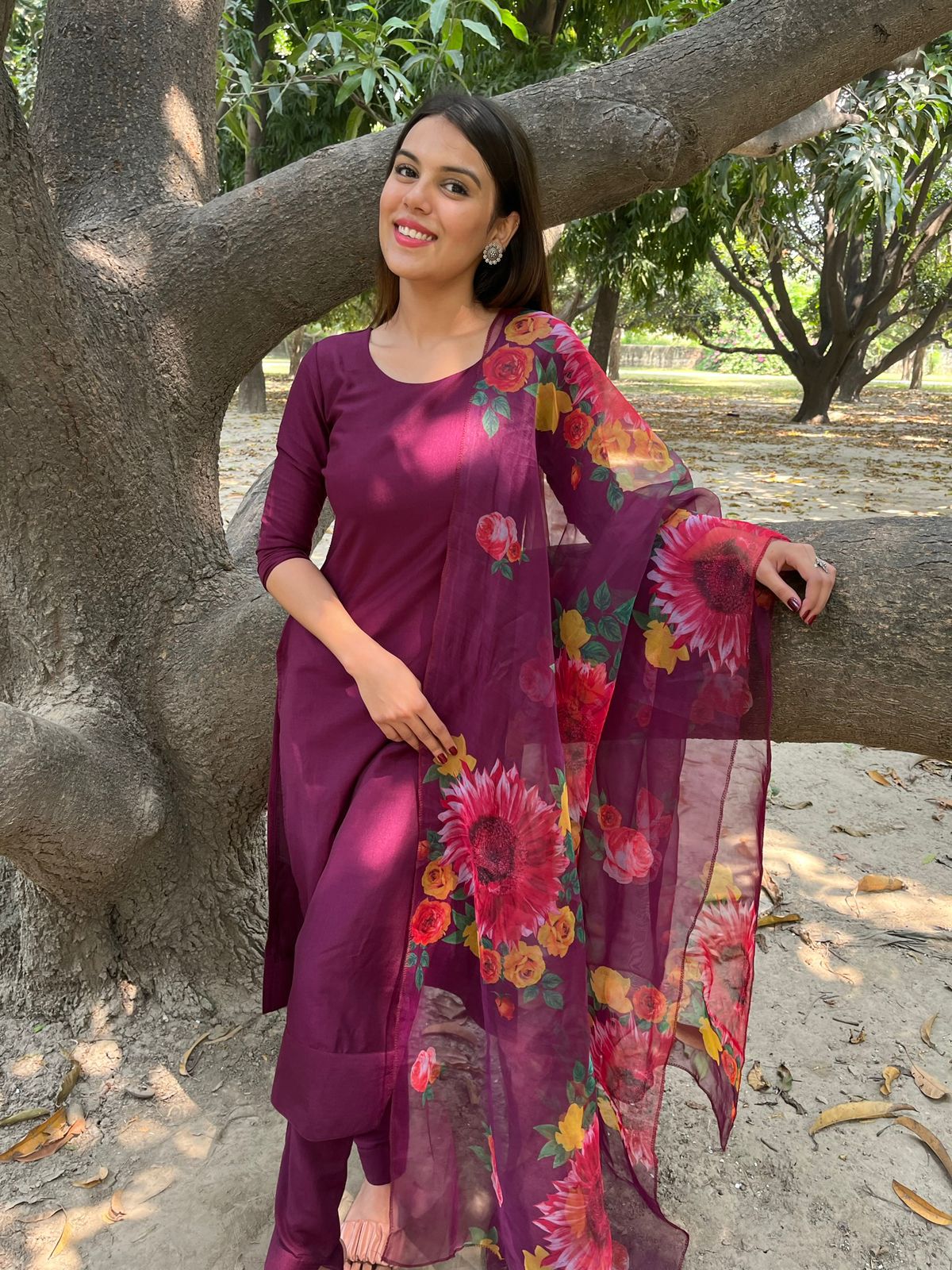 BEAUTIFUL HEAVY COTTON PURPLECOLOUR KURTA WITH PENT AND DUPATTA - Joshindia