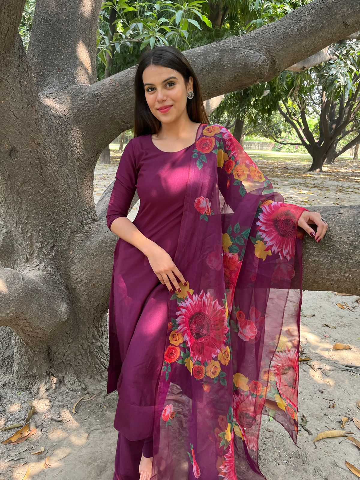 BEAUTIFUL HEAVY COTTON PURPLECOLOUR KURTA WITH PENT AND DUPATTA - Joshindia