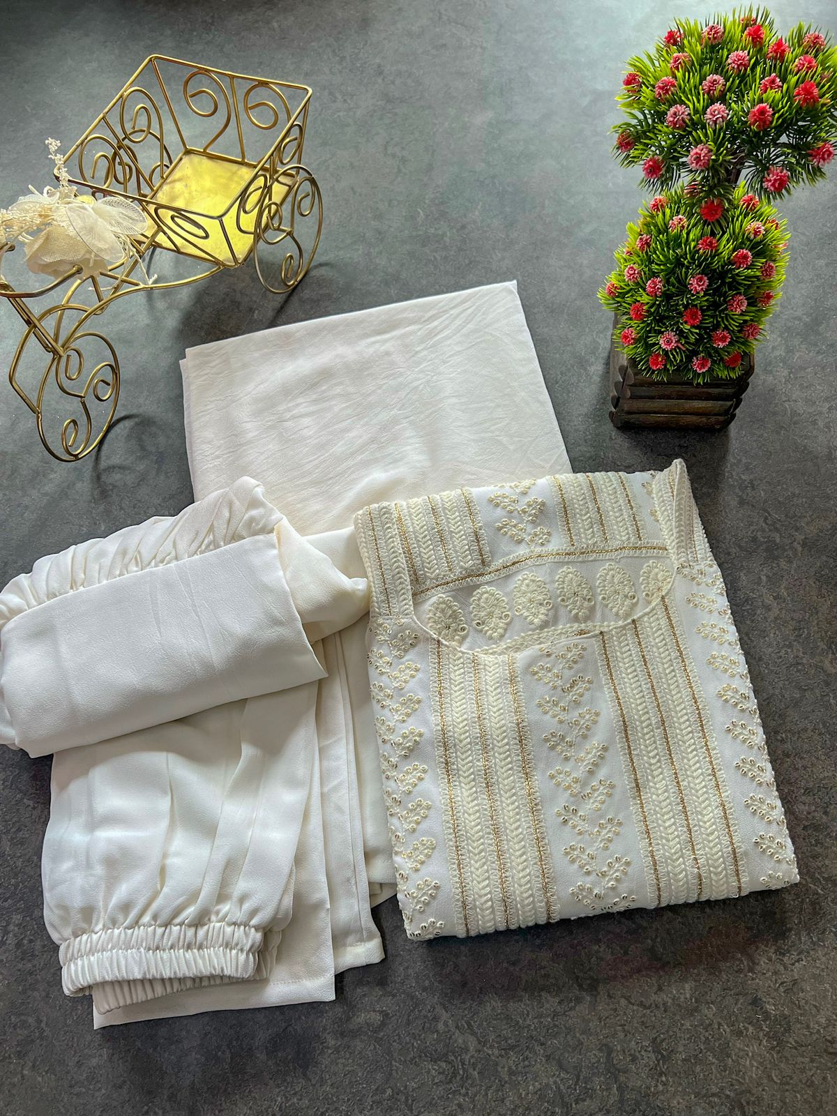Buy White color lucknowi style kurta set for stylish look - Joshindia