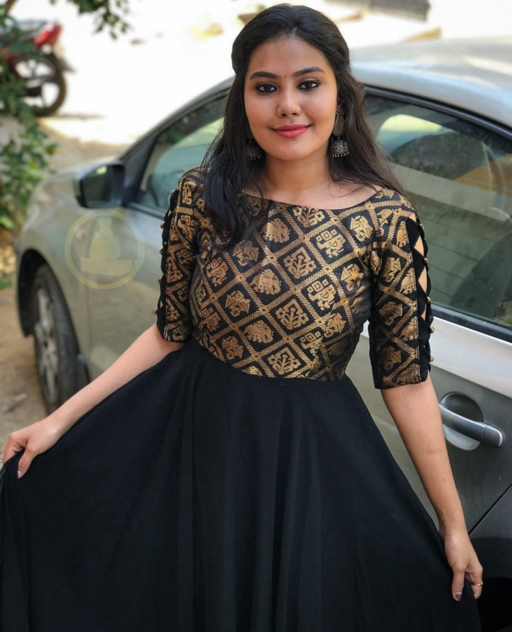 Black color designer gown for royal look– Joshindia Black color designer gown for royal look– Joshindia