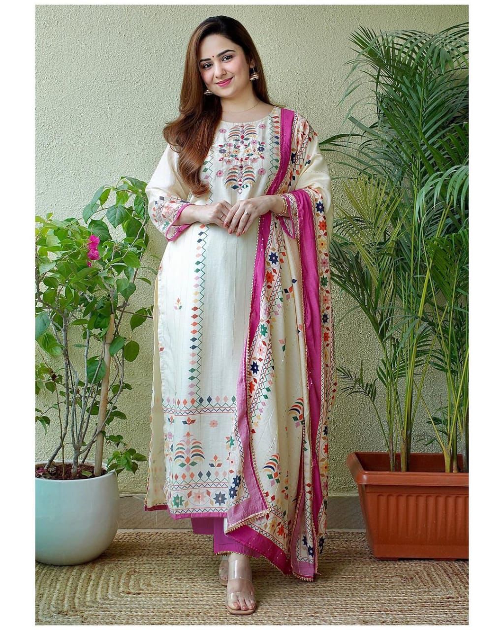 Beautiful White Color Cotton Kurta Set - Joshindia