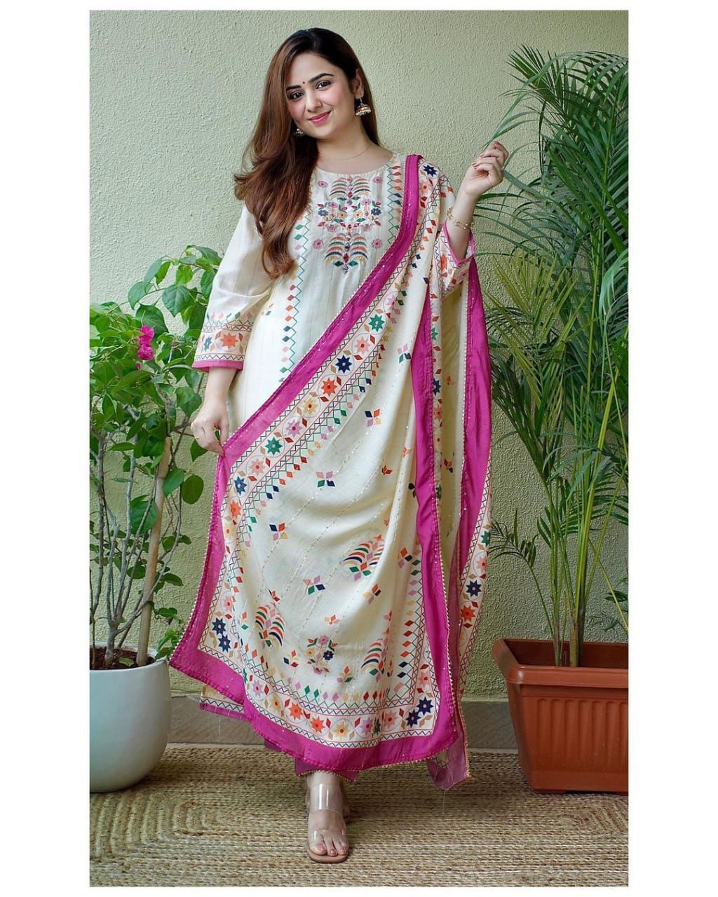 Beautiful White Color Cotton Kurta Set - Joshindia
