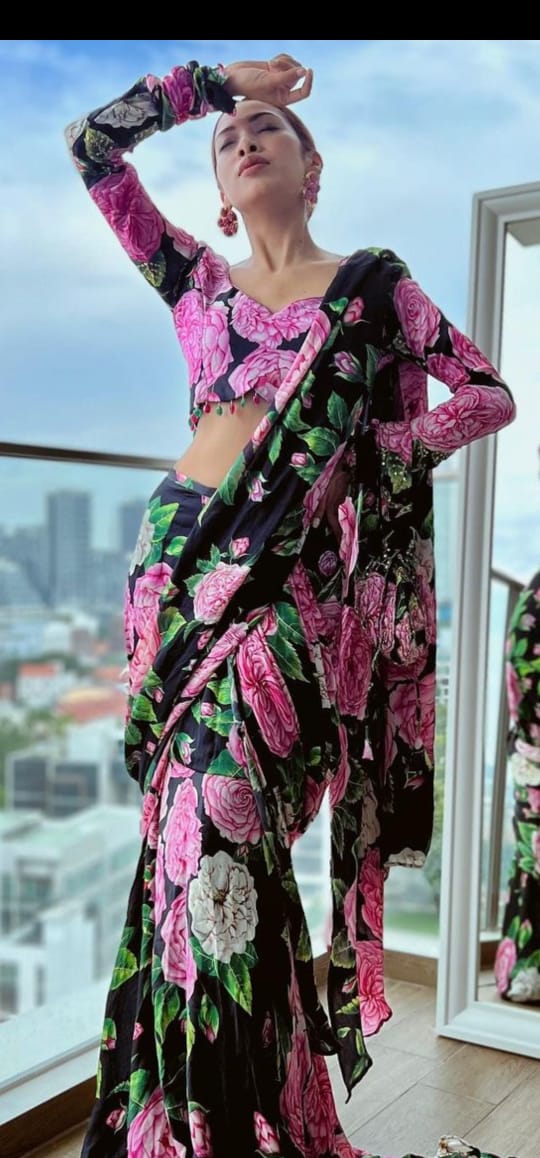 ready to wear saree for farewell - Joshindia