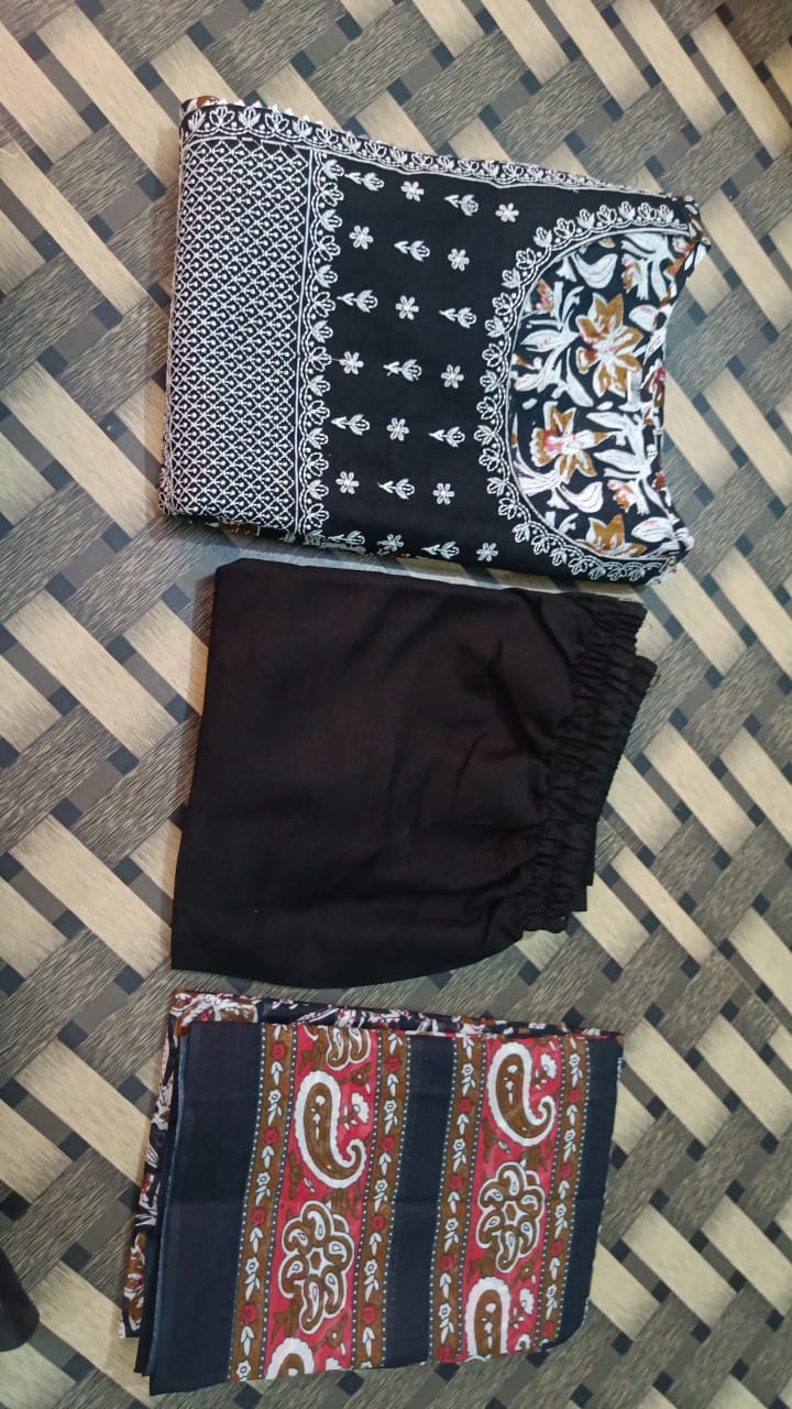 Premium pure Reyon print full flair Anarkali kurti with  pant paired up with malmal dupatta