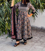 Premium pure Reyon print full flair Anarkali kurti withpant paired up with malmal dupatta - Joshindia