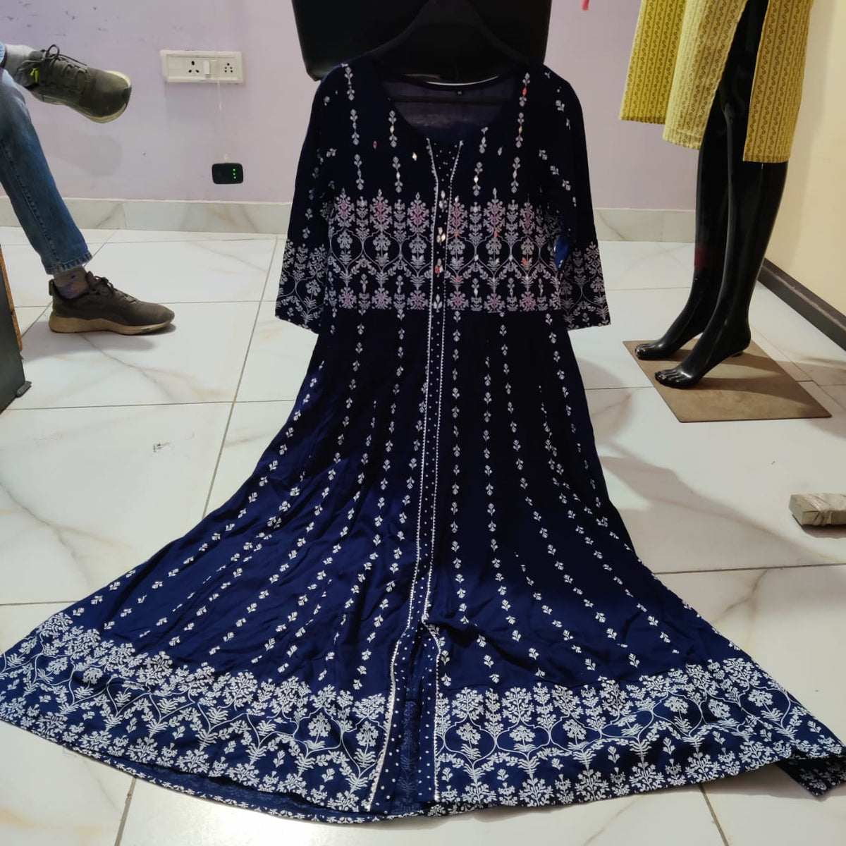 PREMIUM HEAVY RAYONKURTI PANT WITH DUPATTA - Joshindia