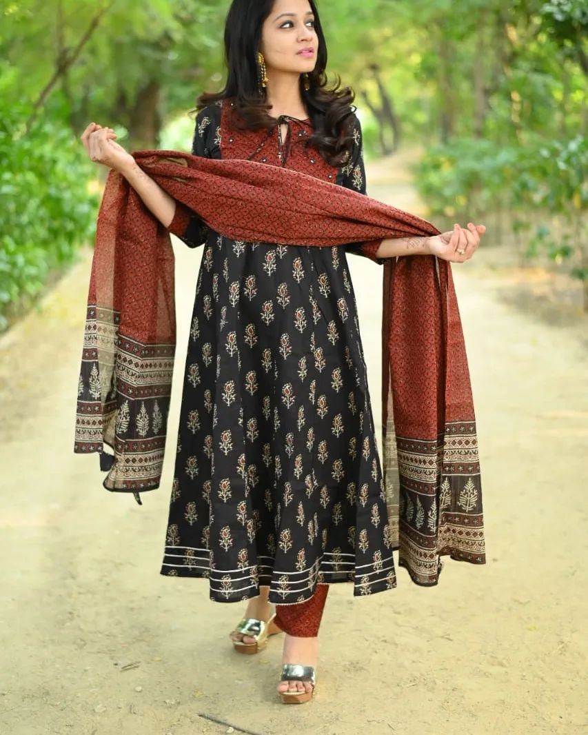 Anarkali kurta pant dupatta with some mirror work and gota detailing and gota tassals - Joshindia