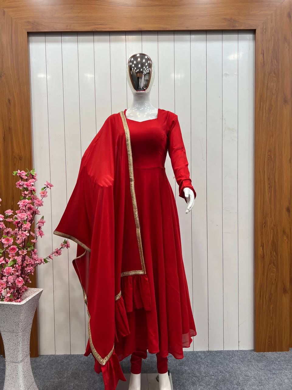 Trendy Red color lucknowi style kurta set for stylish look - Joshindia