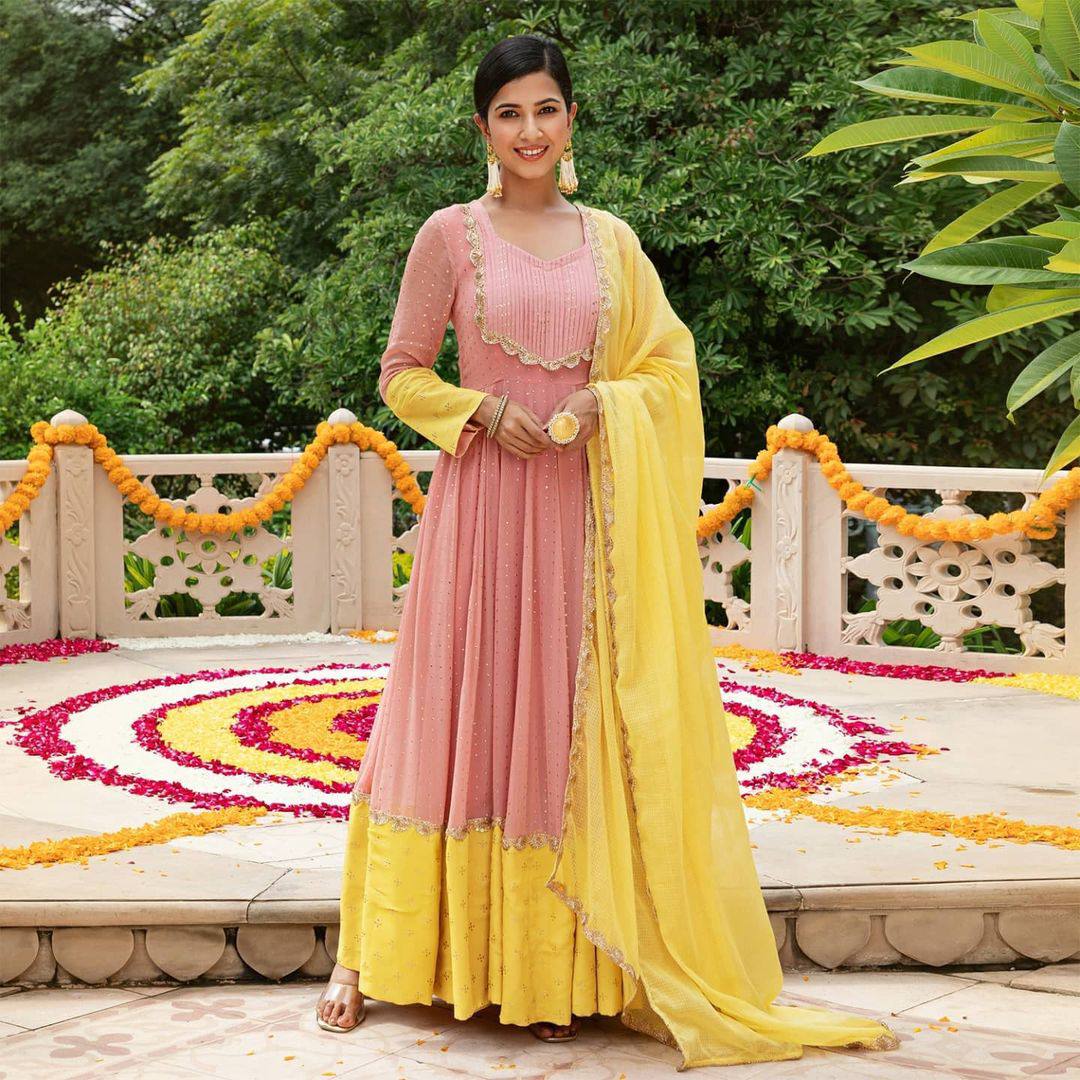 Beautiful Pink color gown for girls - Joshindia