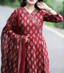 Amazing Red Color Kurta Set At Affordable Price - Joshindia