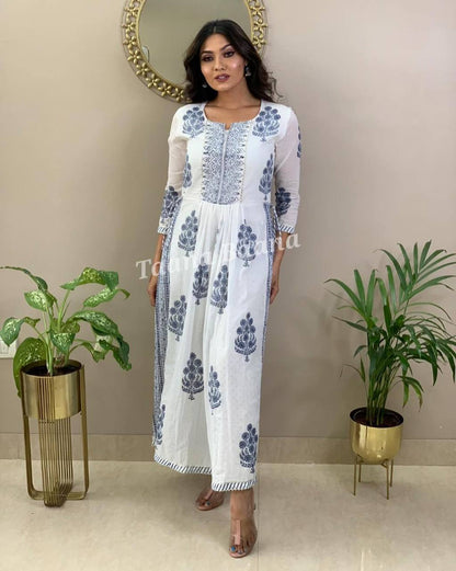 Trendy White Color Printed Kurta Set For Stylish Look At Best Price