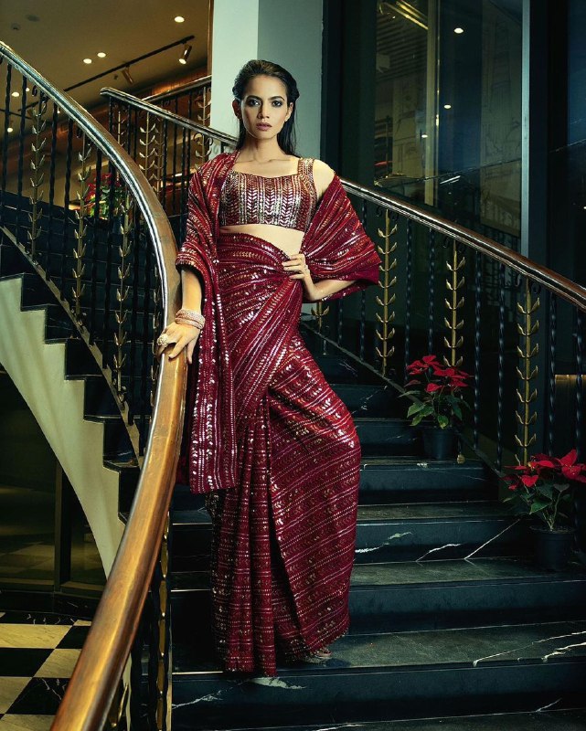 Beautiful Designer Bollywood Saree At Affordable Price - Joshindia